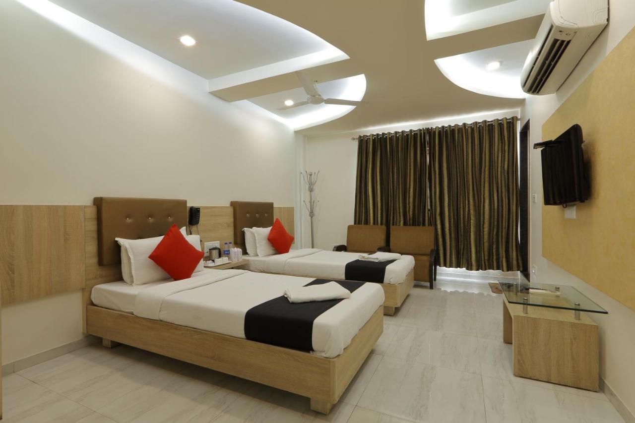Hotel Unity Ahmedabad Exteriör bild