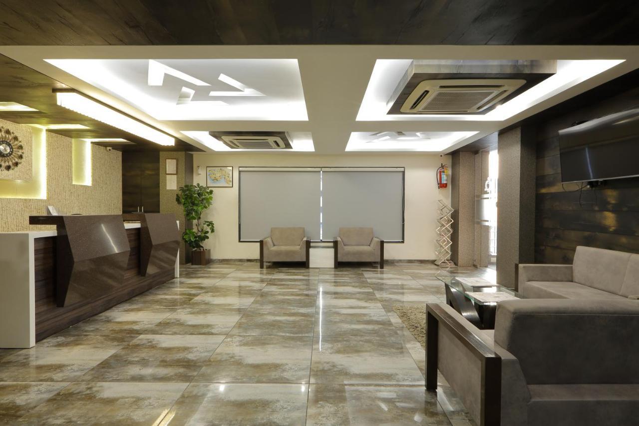 Hotel Unity Ahmedabad Exteriör bild