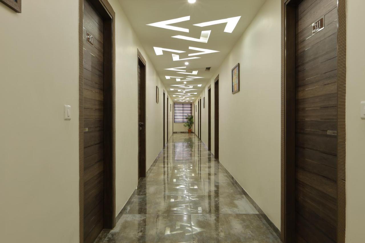 Hotel Unity Ahmedabad Exteriör bild