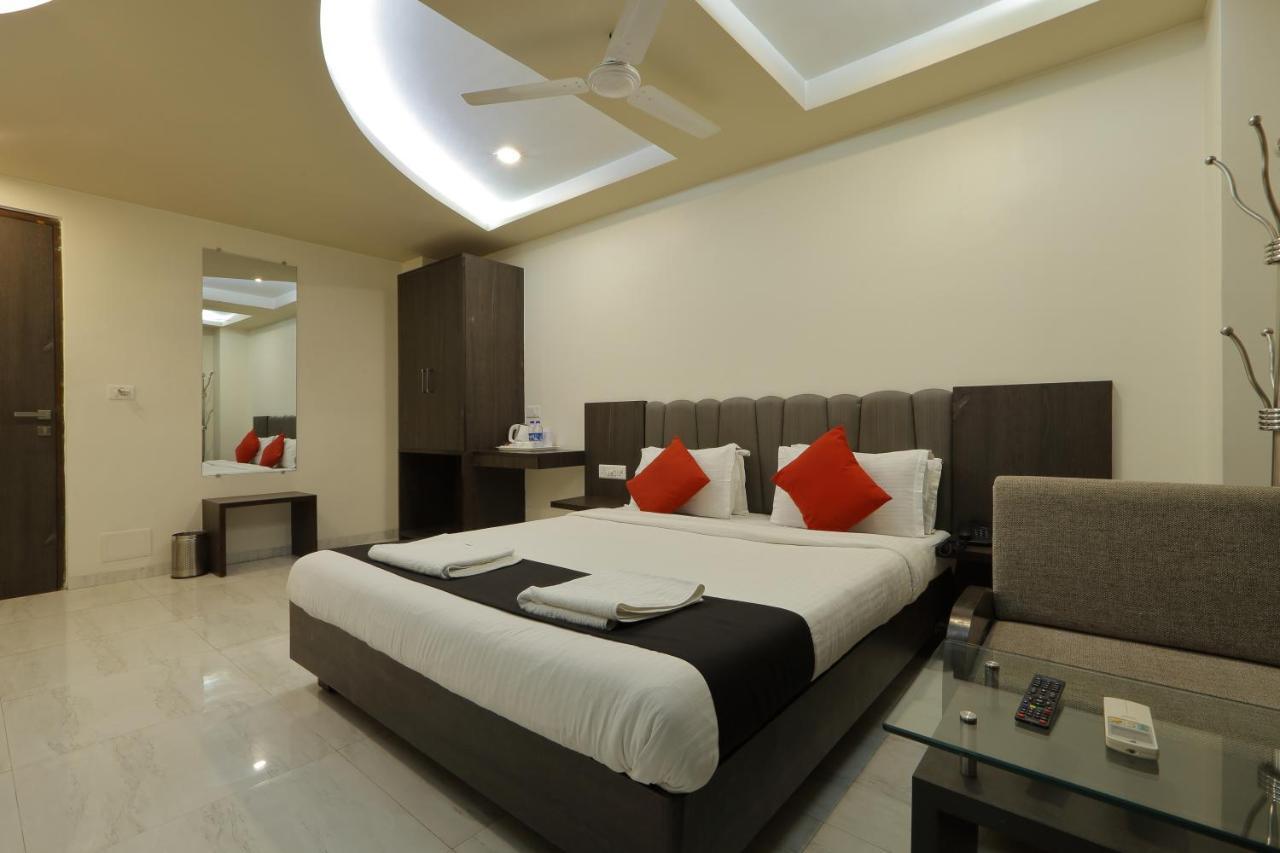 Hotel Unity Ahmedabad Exteriör bild