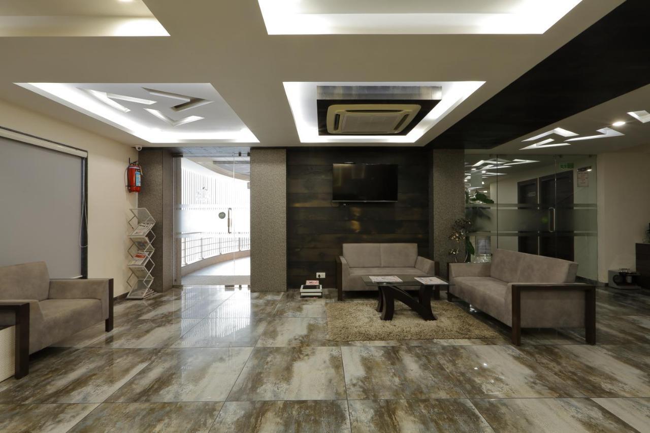 Hotel Unity Ahmedabad Exteriör bild