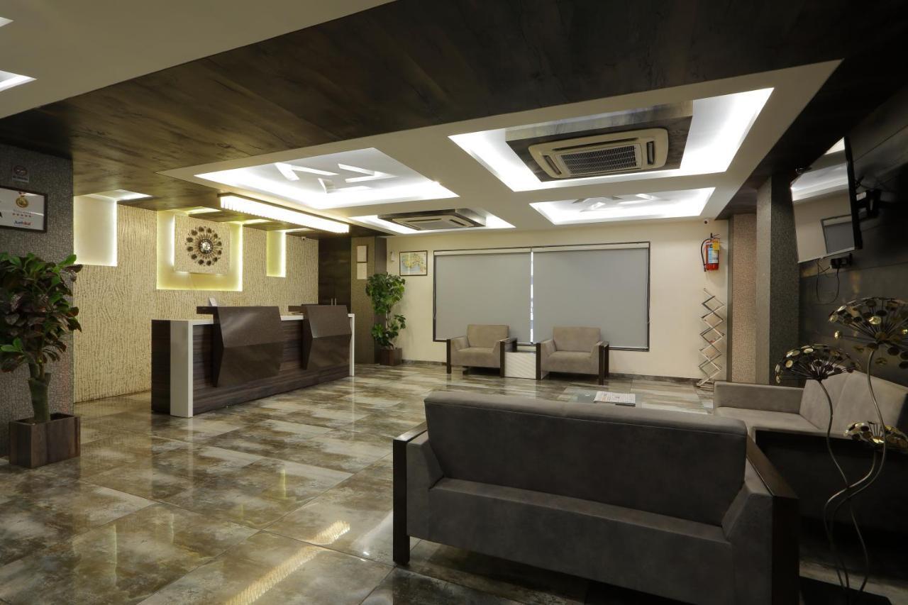 Hotel Unity Ahmedabad Exteriör bild