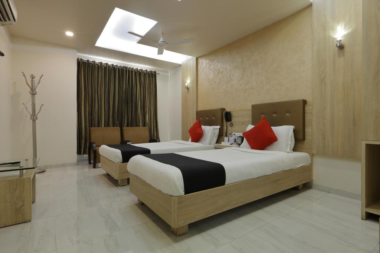 Hotel Unity Ahmedabad Exteriör bild