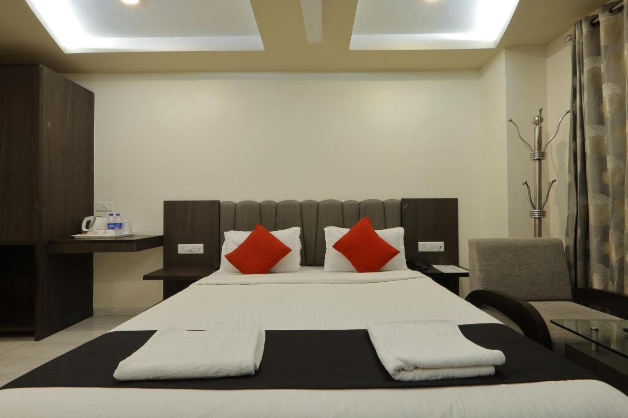 Hotel Unity Ahmedabad Exteriör bild