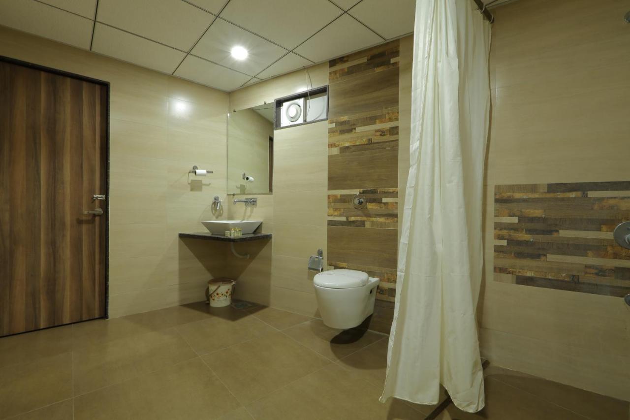 Hotel Unity Ahmedabad Exteriör bild