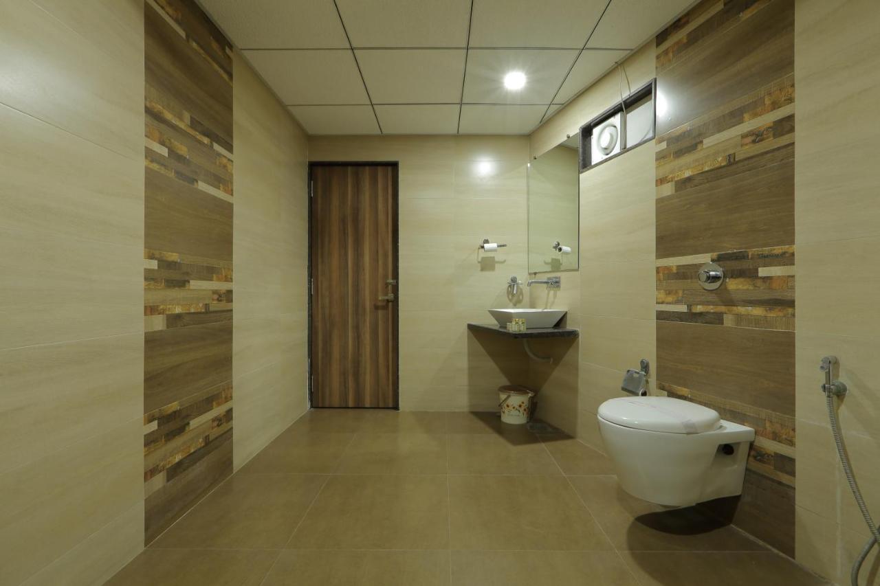 Hotel Unity Ahmedabad Exteriör bild