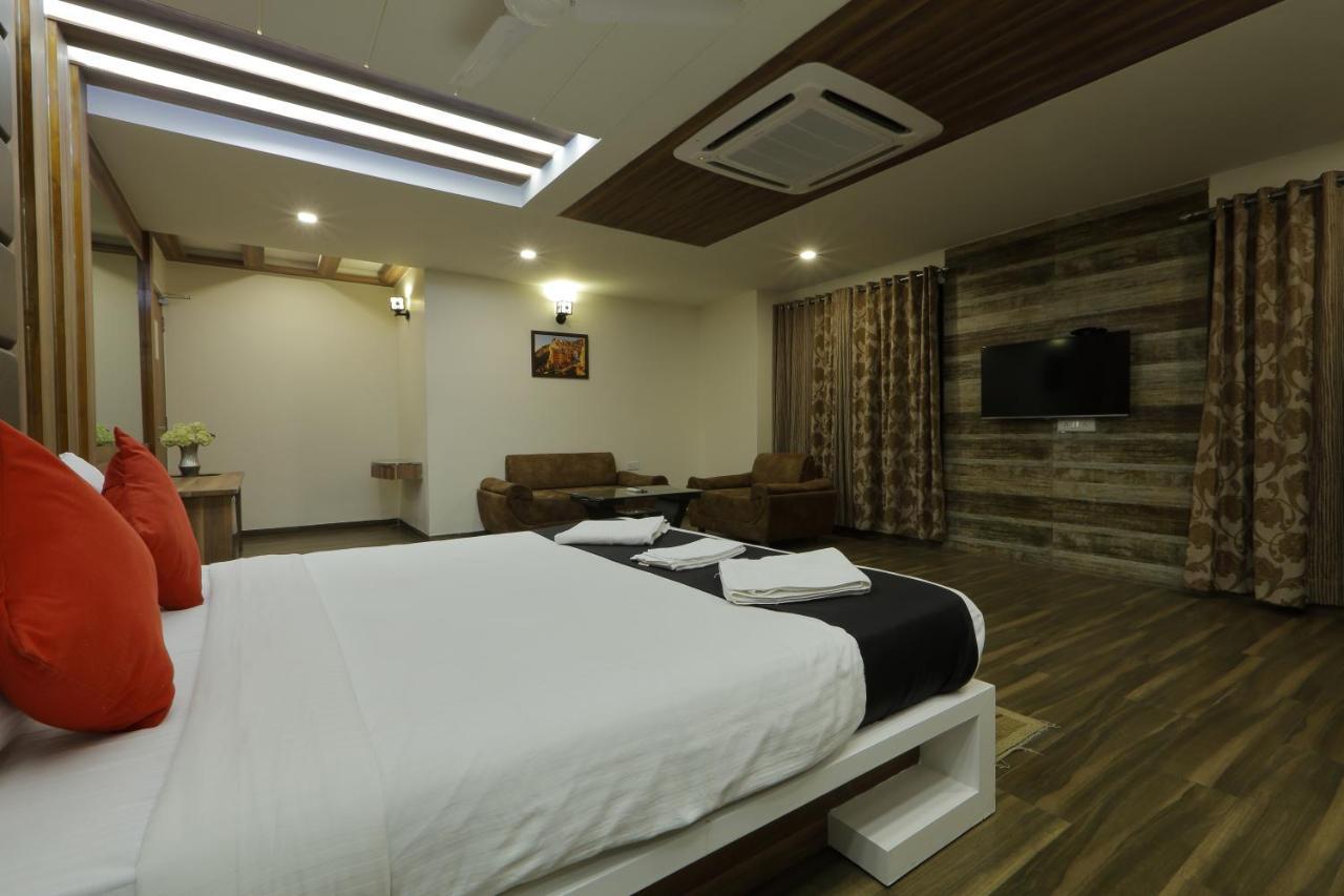 Hotel Unity Ahmedabad Exteriör bild