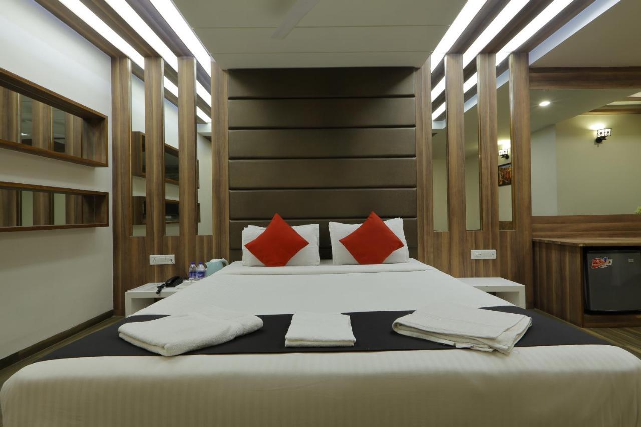 Hotel Unity Ahmedabad Exteriör bild